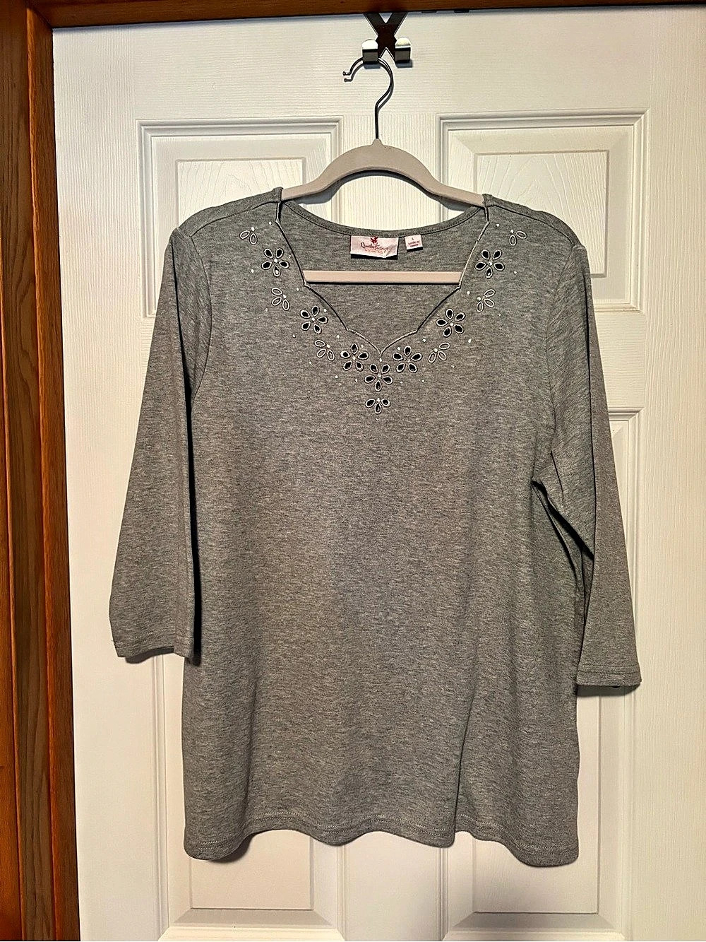 Quacker Factory Embellished Tunic in Gray Large Like New